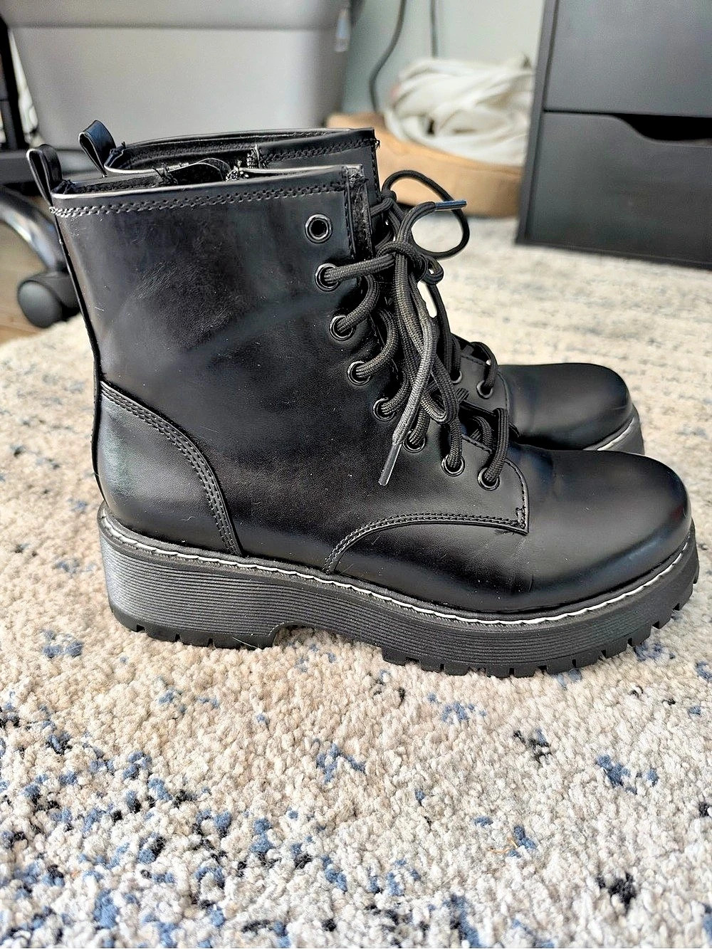 Time and Tru Women’s Black Combat Boots – Size